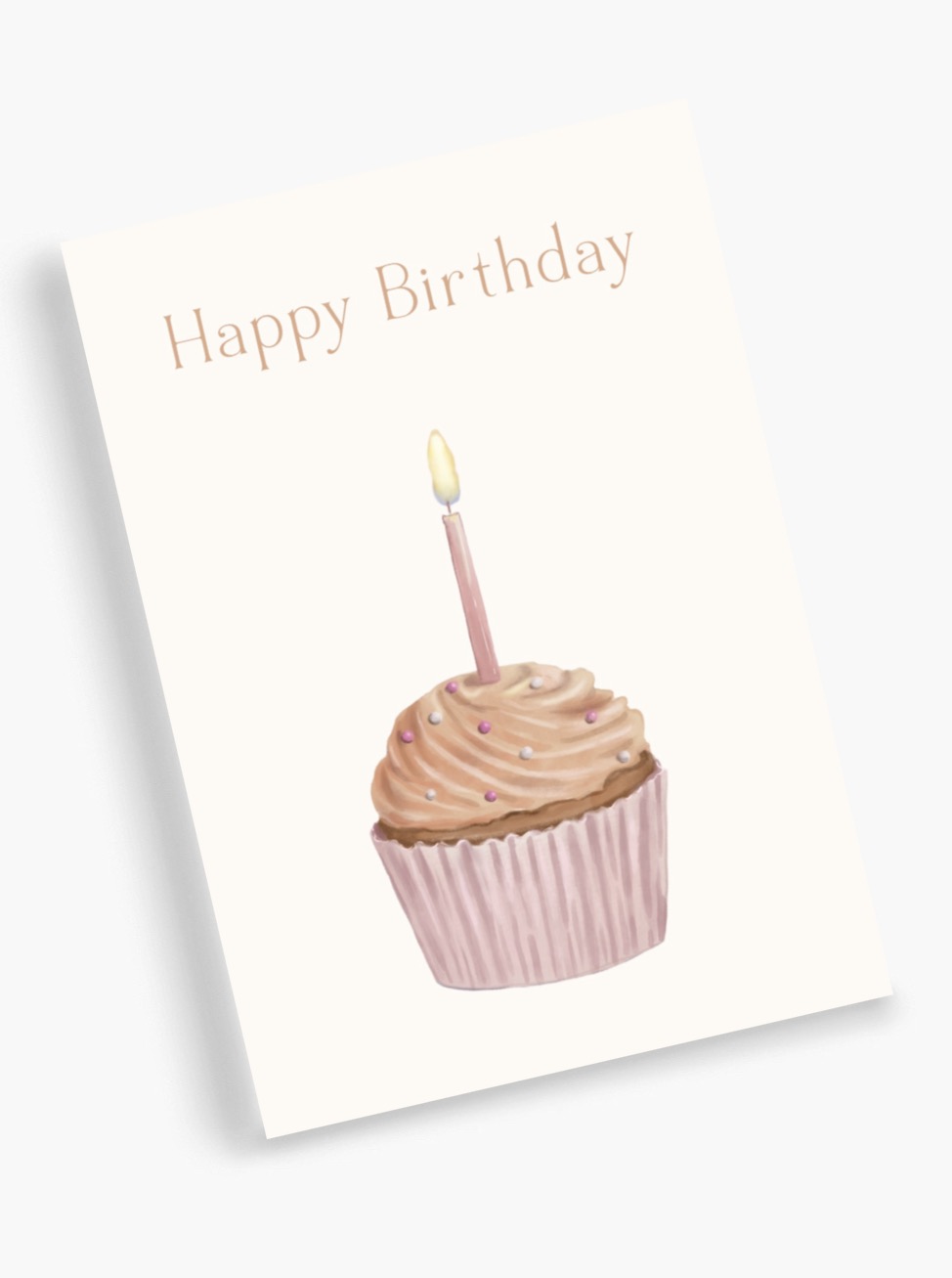 Акварельна вітальна поштова листівка Dear Owl із написом Happy Birthday та ілюстрацією апетитного святкового капкейка з кремом і запаленою свічкою. Акварельна вітальна поштова листівка Dear Owl із написом Happy Birthday та ілюстрацією апетитного святкового капкейка з кремом і запаленою свічкою.